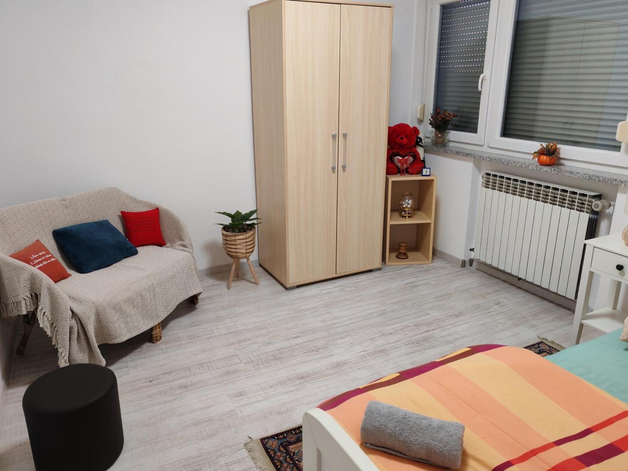 Apartman Ivana 卡尔洛瓦茨 外观 照片